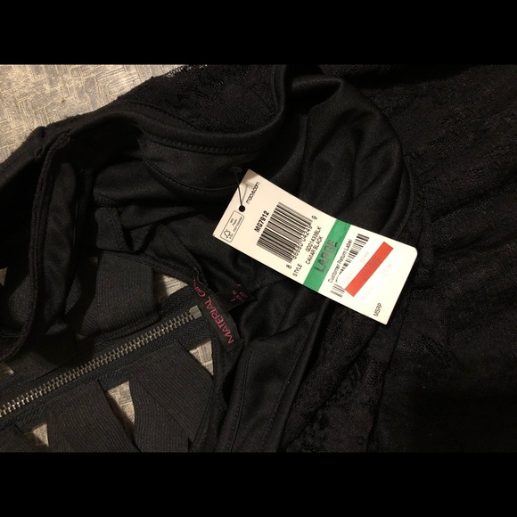 Lace Bodycon Dress with Criss Cross Back - Picture 6 of 6